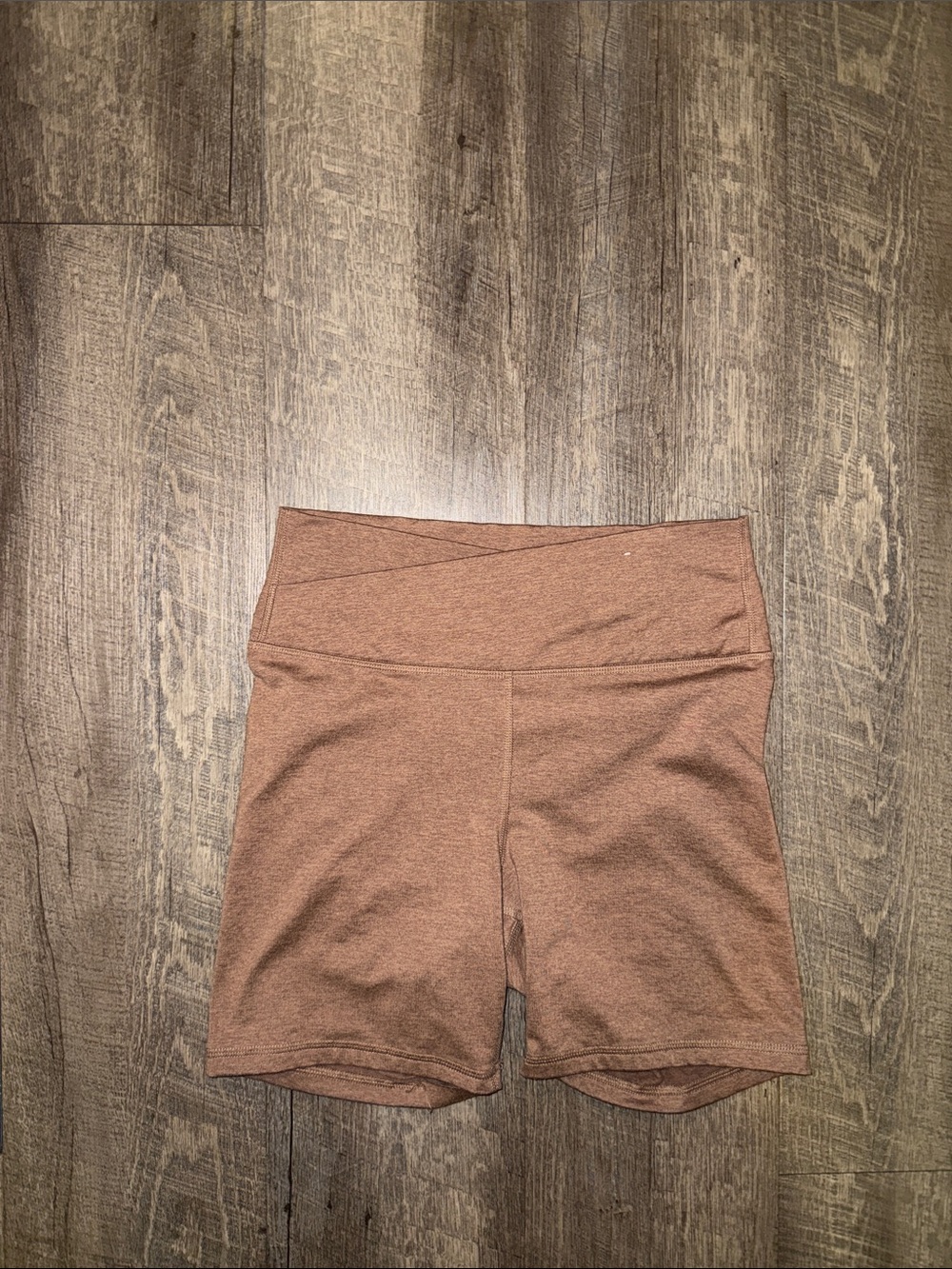Old Navy Stretch High-Rise Bike Shorts in Rust Tan